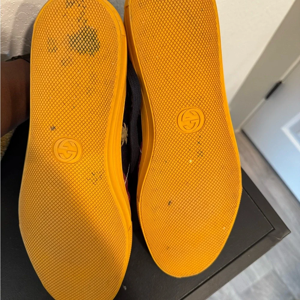 Stylish Multicolor High-Top Sneakers - Picture 5 of 12